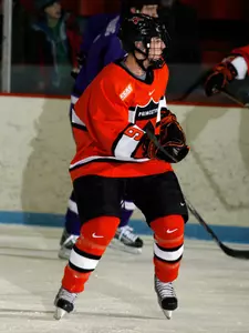 Men's Hockey Downs #17 Minnesota State 5-2