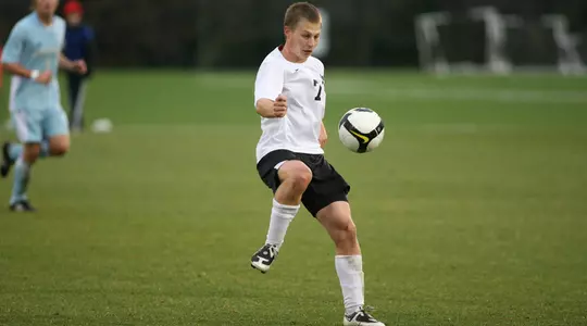Men's Soccer Looks to Push Unbeaten Streak to Six at Penn on Saturday