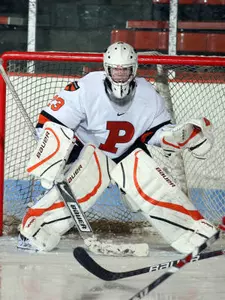 Women's Hockey Blanks Yale 4-0
