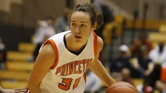 Women's Basketball Cruises to 80-47 Win Over Lafayette