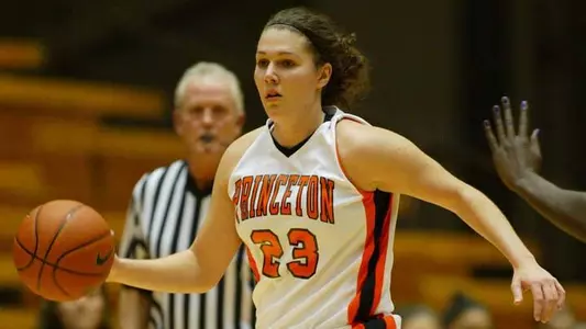 Women's Hoops Receives Votes in AP Poll; Takes 5th in Mid-Major Poll
