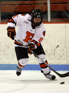 Women's Hockey Plays Two at Syracuse Prior to Holiday Break