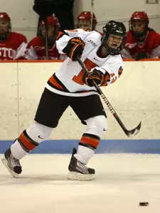 Women's Hockey Edged 1-0 in Overtime at Syracuse