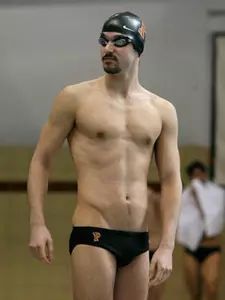 Men's Swimming/Diving Remains Perfect At DeNunzio, Sweeps HYP