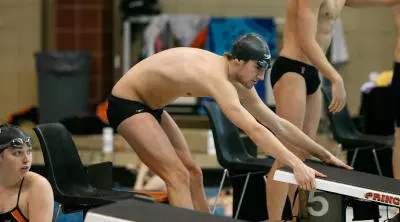 Men's Swimming Dominates Opening Session Of 2010 Big Al Open