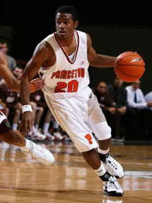 Men's Basketball Holds Off Brown, 56-48