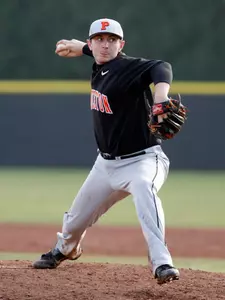 Baseball Sweeps Penn in Saturday Doubleheader