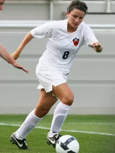 Seitz's First-Half PK Lifts Women's Soccer to Win at Fairfield