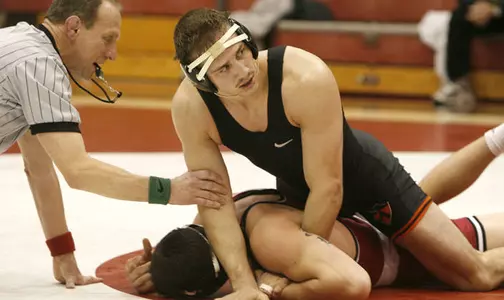Wrestling Gets Swept By #19 Virginia, Clarion In Saturday Tri-Meet