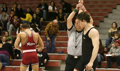 Kolodzik Continues In-State Dominance In 24-13 Loss At Rider