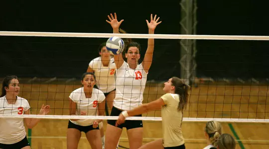 Volleyball Splits Saturday Pair, Prepares For Tuesday Home Opener