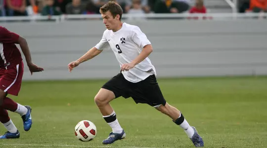 Hoppenot Named to Hermann Trophy List & Preseason All-America
