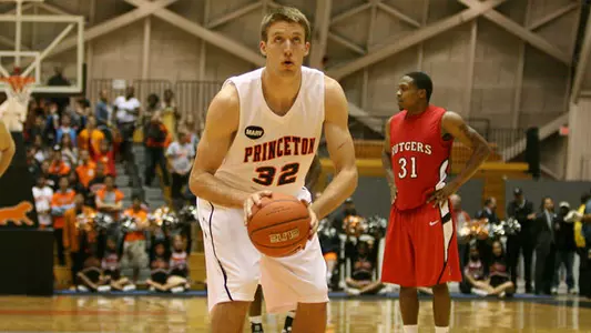Saint Joseph's to Visit Men's Basketball Sunday in Jadwin