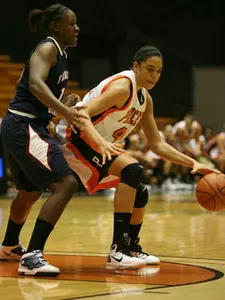 Women's Hoops Leaves Nor'easter Behind and Heads to N.C.