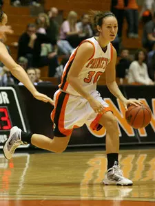 Women's Hoops Sweeps N.C. with 71-63 Win over Wake Forest of the ACC