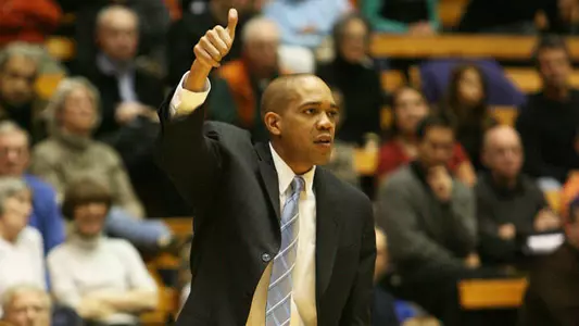 Men's Basketball to Meet Towson for First Time Wednesday
