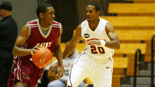 Men's Basketball Defeats Monmouth 64-61