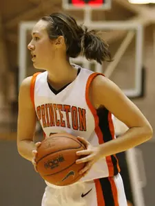 Edwards Scores 23 as Women's Hoops Rallies for 69-57 Win Over Columbia