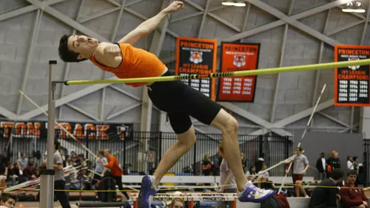 Men's Track & Field Wraps Up Penn Relays