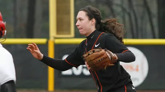 Softball Gets Friday Sweep