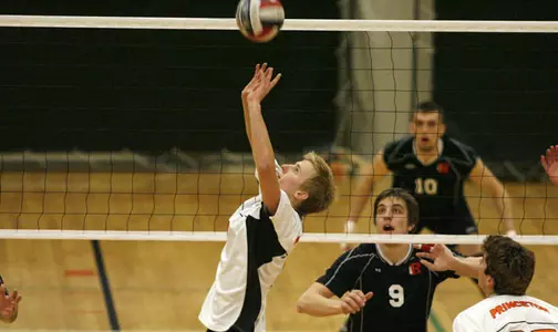 Volleyball Rallies Past Mason To Continue Home Heroics