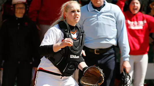 Softball Drops Pair to Open Virginia Tournament