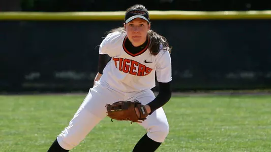 Softball to Start 2011 Campaign Friday