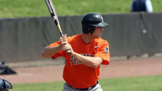 Baseball Knocks Off #7 LSU for First Win of 2011