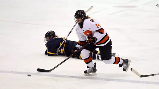 Women's Hockey Edges #10 Harvard on Laing's Game Winner