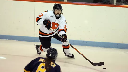 Women's Hockey Wins 6-5 Battle at Rensselaer