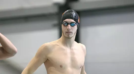 Men's Swimming/Diving Names Trio Of Captains, Announces Award Winners