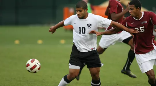 Griggs Scores Game Winner as Men's Soccer Beats Seton Hall, 2-1