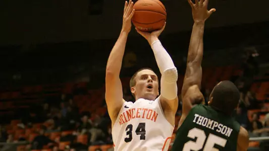 Wagner Spoils Banner Night for Men's Hoops