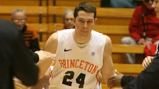 In Return, Barrett Leads Men's Basketball to Season-Opening Win at Buffalo