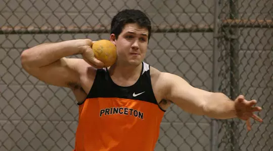 Men's Track & Field Wins Three at New Year's Invitational