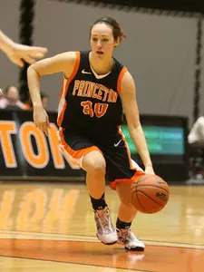 Women's Basketball Defeats Cornell 71-44