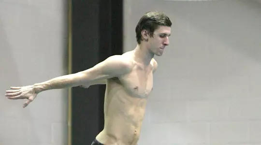 Relay Sweep, Individual Wins Extend Men's Swim/Dive Lead At Brown Invite