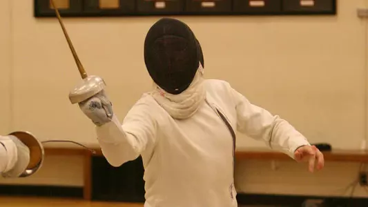 Dual with No. 1 Notre Dame Highlights Weekend for Fencers