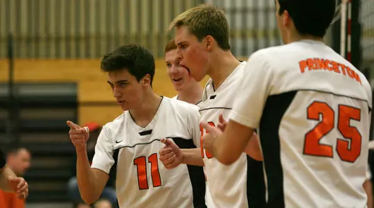 Volleyball Concludes Season With George Mason, Sacred Heart