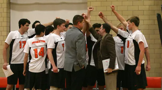 Volleyball Gains Momentum Before Key Weekend With 3-0 Win