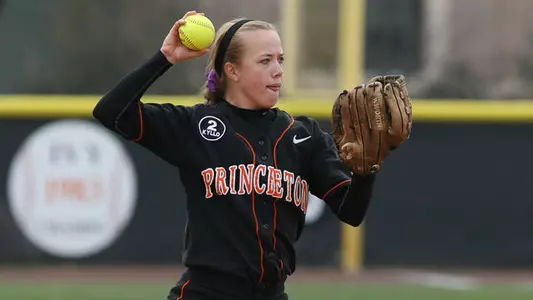 Softball Swept by Central Connecticut State in Twinbill