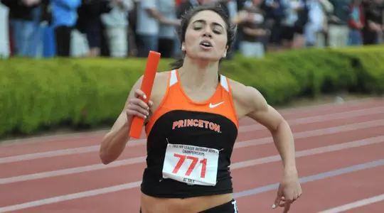 Women's 4x800 Runs Ivy League Record at Penn Relays