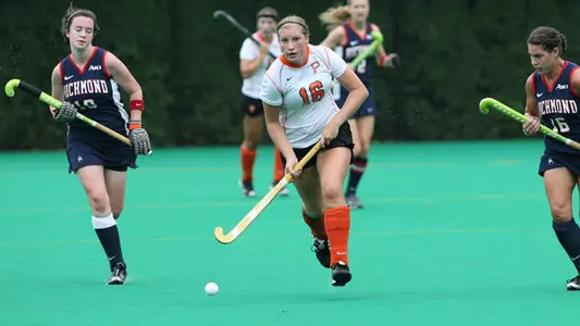 Field Hockey Defeats Cornell 6-1 to Stay Atop Ivy Standings