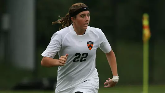 Women's Soccer to Face No. 3 UCLA in California Visit