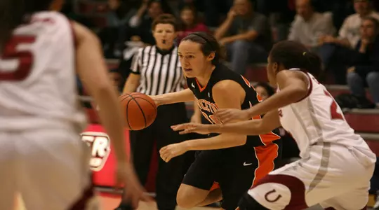 Women's Basketball Dominates Columbia, 94-35