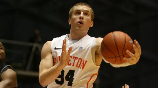 Ian Hummer Reaches 1,000 Career Points