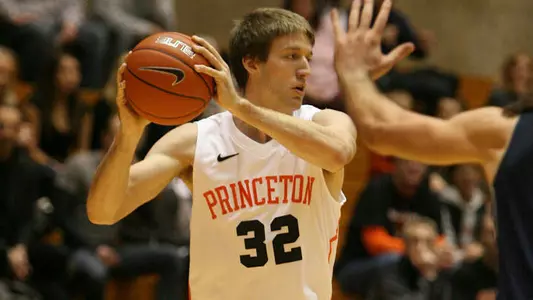 Men's Hoops to Meet Yale Saturday Night