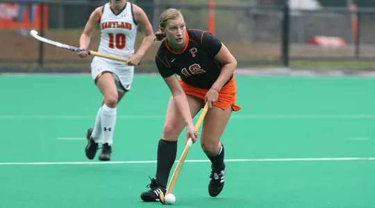 No. 3 Field Hockey Earns Third Consecutive Ivy Shutout, Drops Brown 6-0