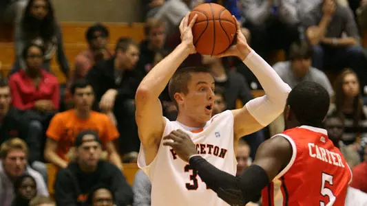 Men's Basketball Leads Start to Finish in Win at Lafayette