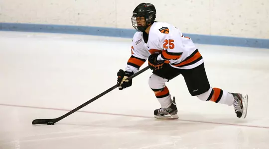 Women's Hockey Earns 3-2 Win Over Yale